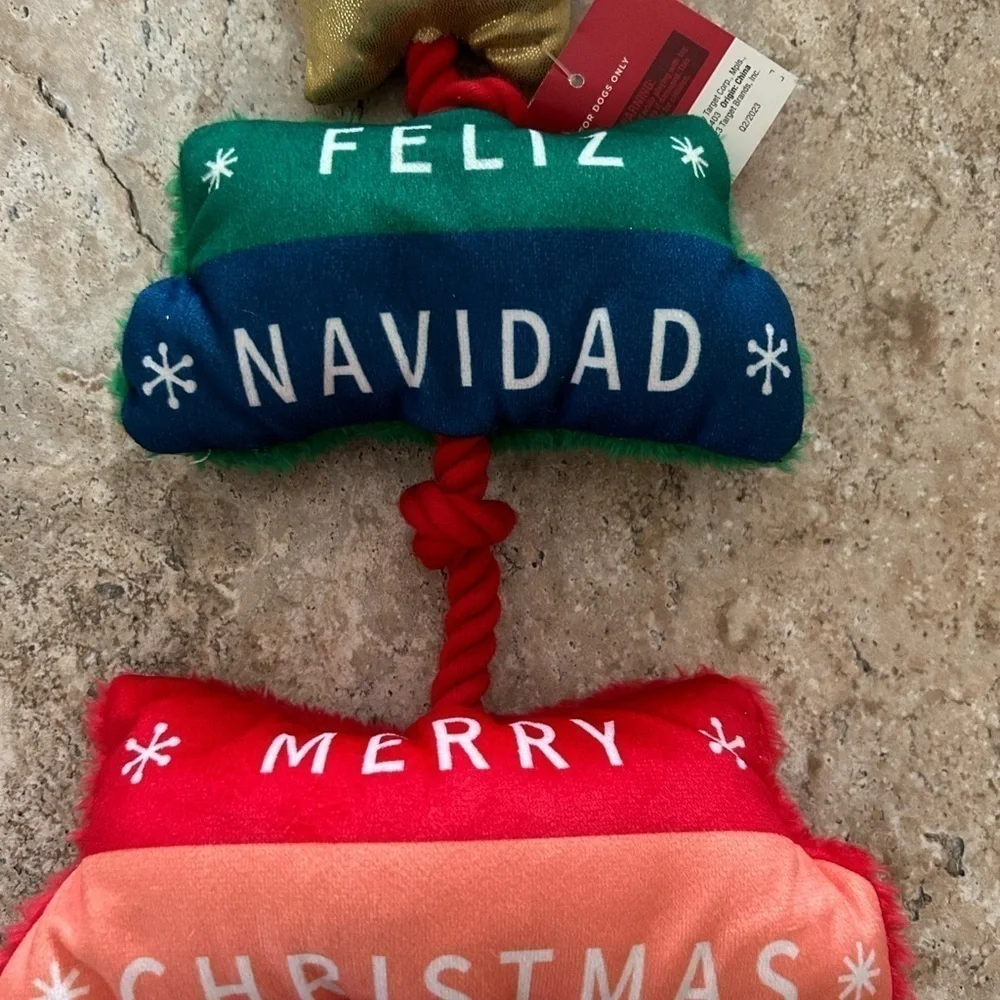 Plush Rope Tree Dog Toy - Wondershop Feliz Navidad - NEW WITH TAGS